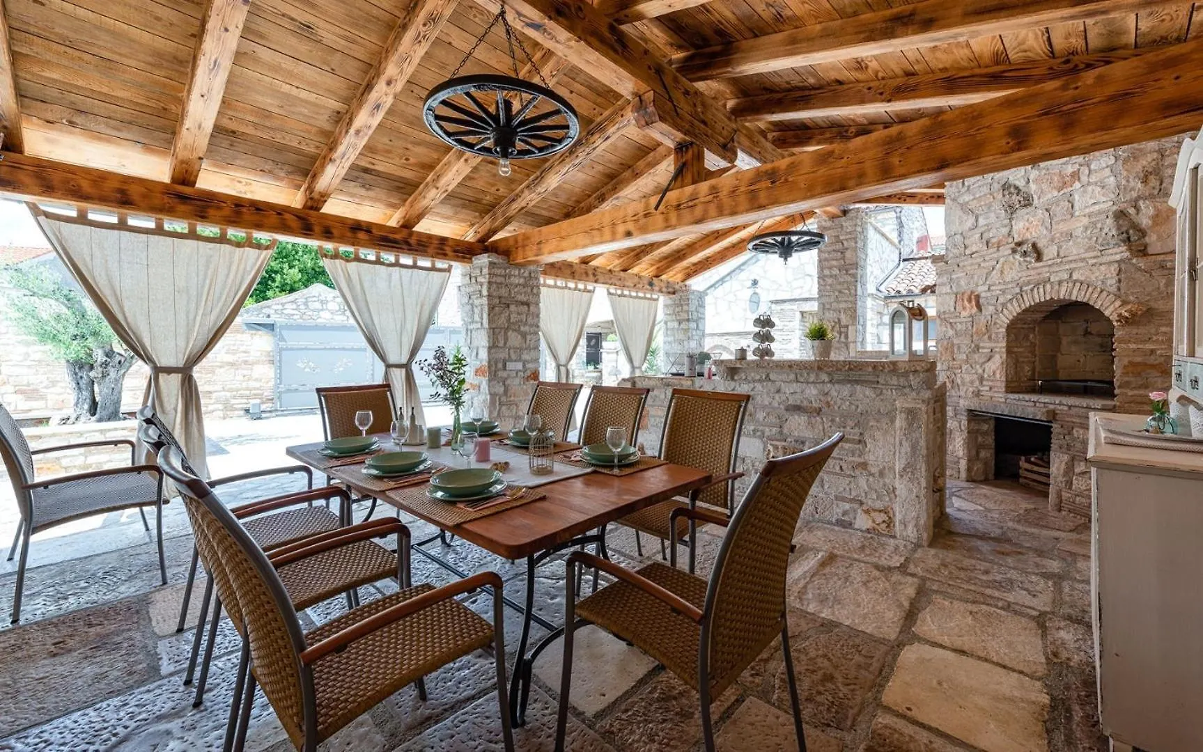 Rustic Stone Holiday House With Pool Marcana 0*,